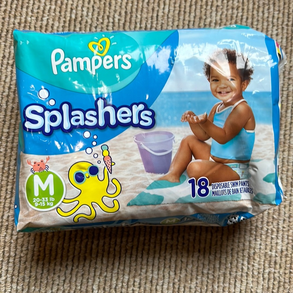 NWT Pampers Splashers Medium swim diapers
